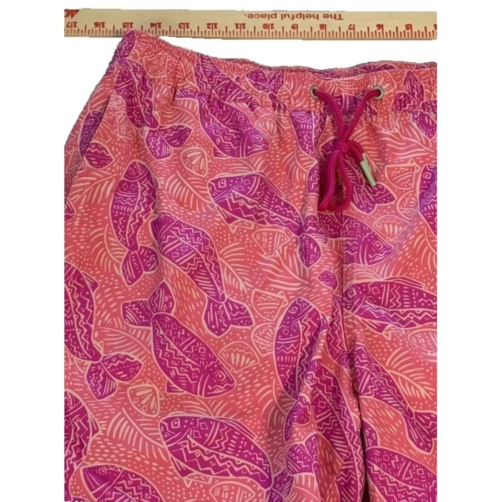 NWoT Vineyard‎ Vines Men's 7 Inch Printed Chappy Swim Trunks M Pink Fish Print